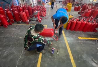 Kegiatan Pemeliharaan Bengkel Pemadam Kebakaran Sathar 72  Tetap Berjalan Lancar di Bulan Suci Ramadan