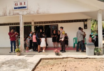  Polres Bintan Lakukan Pengamanan di Gereja