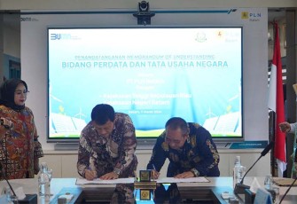 PLN Batam dan Kejaksaan saat Teken MoU Penanganan Hukum