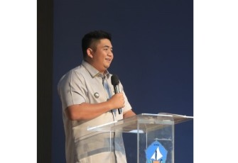 Bupati Bintan Roby Kurnawan 