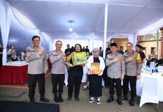 Divisi Humas Polri bersama wartawan menggelar acara buka puasa bersama di kantor Divisi Humas Polri