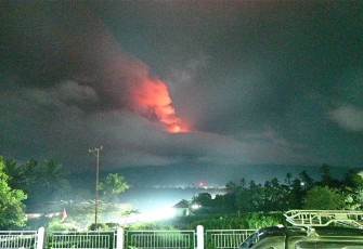 Erupsi Gunungapi Lewotobi Laki-Laki, pada Selasa (9/1) pukul 23.00 WITA.