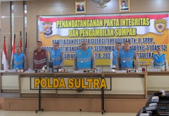 Penandatanganan Pakta Integritas dan Pengambilan Sumpah Panitia dan Peserta Terpadu PKN Tk II, SPPK, Prodik S-1 STIK Angkatan ke-82, Sespimma Polri Angkatan ke-71 dan 72 serta SIP Angkatan ke-53 Tahun Anggaran 2024 Panda Polda Sultra