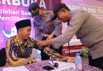 Polres Sintang saat Cek Kesehatan Petugas di Rapat Pleno