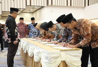 46 pejabat tingkat eselon III dan IV BP Batam saat dilantik di Balairungsari, Batam Center, Jumat, (23/2/2024) sore. 