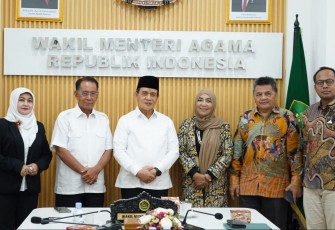 Wakil Menteri Agama Romo Syafi’i mendukung inovasi Universitas Insan Cita Indonesia (UICI) dalam mengembangkan digitalisasi pedesaan melalui kurikulum project based dan sistem pembelajaran berbasis teknologi kecerdasan buatan Artificial Intelligence Digital Simulator Teaching Learning System (AI DSTLS)