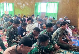 Kebersamaan TNI dan Warga Warnai Hari Raya Idul Adha di Ujung Timur Nusantara