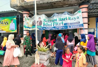 Babinsa Desa Pacinan Dampingi Pasar Murah oleh Dinas Perdagangan Kabupaten Madiun
