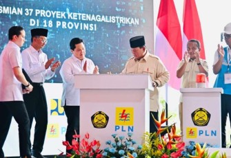 Presiden Prabowo Subianto meresmikan 37 proyek strategis ketenagalistrikan nasional di kawasan Pembangkit Listrik Tenaga Air (PLTA) Jatigede, Kabupaten Sumedang, Jawa Barat, pada Senin, 20 Januari 2025