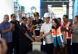 Peresmian peluncuran Alat Pemindai Petikemas di TER3 IPC TPK dan TMAL Pelabuhan Tanjung Priok