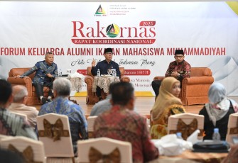 Menteri Desa dan Pembangunan Daerah Tertinggal Yandri Susanto menghadiri Rapat Koordinasi Forum Keluarga Alumni Ikatan Mahasiswa Muhammadiyah dengan tema Asta Cita untuk Indonesia Terang di Depok, Jumat (11/7/2025)