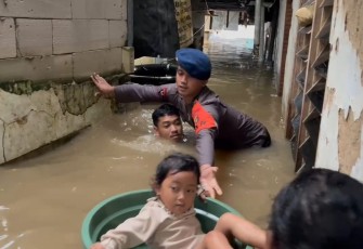 vakuasi Balita di Jaktim Dilakukan Dengan Sigap