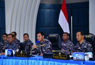 Kepala Staf Angkatan Laut (Kasal) Laksamana TNI Dr. Muhammad Ali pada Konferensi Pers yang berlangsung di Wisma Elang Laut (WEL), Menteng, Jakarta Pusat. Jumat (03/01). 