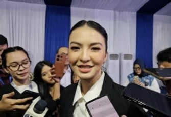 Raline Shah Resmi Jabat Stafsus Komdigi 