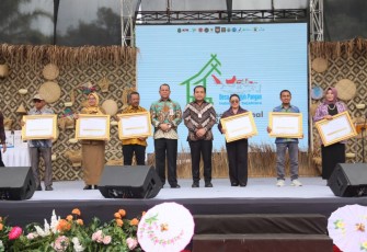 Direktur Jenderal (Dirjen) Bina Pemerintahan Desa (Pemdes) Kementerian Dalam Negeri (Kemendagri) La Ode Ahmad P. Bolombo