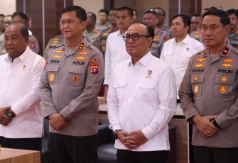 Inspektur Pengawasan Umum (Irwasum) Polri Komjen Pol Prof. Dr. Dedi Prasetyo secara resmi membuka Taklimat Awal Audit Kinerja Tahap II Tahun Anggaran 2025 di Polda Kalimantan Tengah, yang digelar di Aula Arya Dharma, Mapolda Kalteng, pada Senin (7/7/2025)
