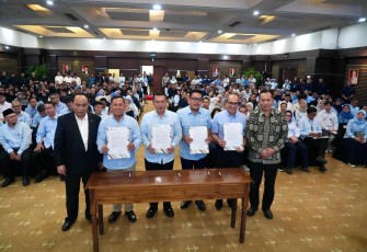 Kemenkop Tandatangani Pakta Integritas Anti Korupsi Guna Menyukseskan Program Kopdes/ Kel Merah Putih