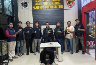 Anggota Sat Reskrim Polres Oku Timur Amankan Pelaku Pungli 