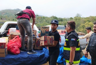 Bea Cukai Lhokseumawe saat Salurkan Bantuan ke Bener Meriah