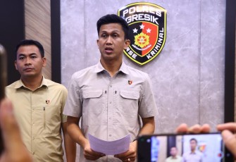 Kasat Reskrim Polres Gresik AKP Uais Al-Qarni Aziz saat memberikan keterangan pers, Rabu (10/9)