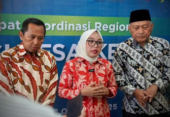 Wamenkop Farida Farichah 