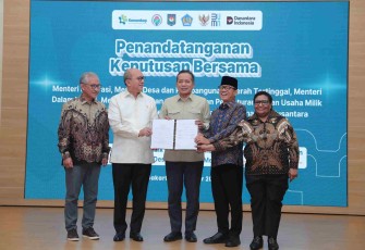 Mendes Yandri Tandatangani Keputusan Bersama di Jakarta, Kamis (9/10)