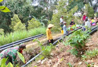 Pipanisasi air bersih desa Jaten