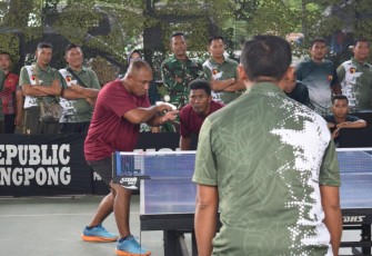 Prajurit Korem 081/DSJ adu skill tenis meja
