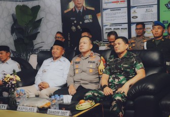 Forkopimda Tulungagung Ikuti Zoom Pemantauan Kamtibmas Malam Takbiran 2025.