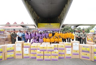 Dharma Pertiwi Pusat dan IKKT Pragati Wira Anggini Pusat saat Kirim Bantuan Sosial Untuk Masyarakat Terdampak Bencana di Sumatera