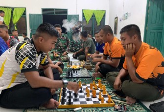 Semarak lomba pergantian tahun prajurit Satgas Yonzipur 5/ABW di perbatasan, Selasa (31/12)