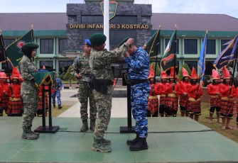 Pengukuhan berlangsung di Madivif 3 Kostrad, Jalan Pakatto, Kecamatan Bontomarannu, Kabupaten Gowa, Sulawesi Selatan, Jumat (17/1/2025).