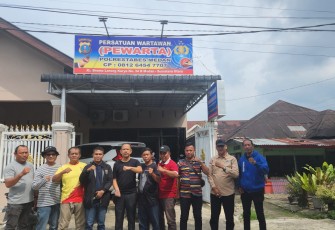 Semangat Pagi di Kantor Pewarta Polrestabes Medan Chairum Lubis Laksanakan Kegiatan Jumat Barokah.