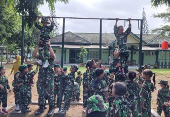 Belajar sambil bermain menumbuhkan kembangkan bela negara usia dini