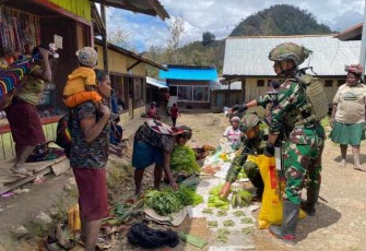 Borong dagangan mama Papua 
