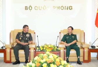 Kasad Jenderal TNI Maruli Simanjuntak bersama General Nguyen Tan Cuong di Hanoi, Vietnam, Selasa (20/5)
