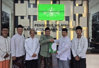 Serahkan Hewan Kurban ke PWNU, MUI dan PWM 