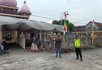 Polsek Belitang III Siagakan Personel PAM Salat Idul Adha