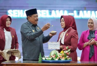 Wakil Gubernur (Wagub) Bengkulu Mian mengukuhkan pengurus Badan Kerjasama Organisasi Wanita (BKOW) Provinsi Bengkulu periode 2025-2030 di Balai Raya Semarak Bengkulu pada Kamis (19/6/2025)
