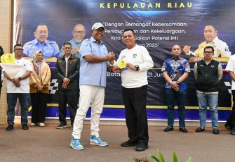 Gubernur Ansar Dorong IMI Kepri Cetak Program Otomotif Inovatif dan Promosikan Kepri ke Kancah Internasional