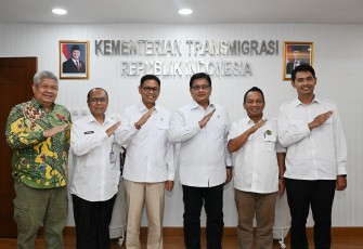 Wamentrans Viva Yoga Sambut Program Listrik Masuk Desa Transmigrasi