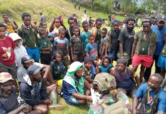 Satgas Yonif 700/WYC dan Warga Kp Tuanggi Sepakat Jaga Kedamaian Tanah Papua