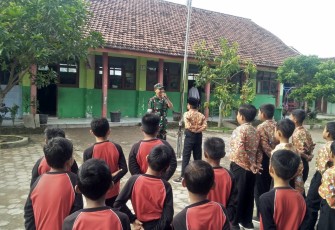 Materi Wasbang Pelajar di Wilayah Desa Binaan 