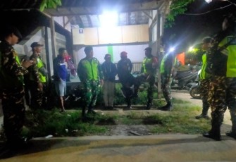 Patroli Gabungan TNI dan Banser di Dolopo