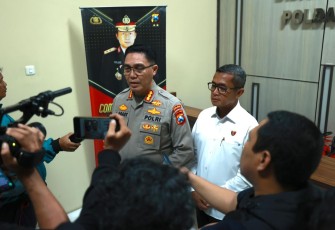 Kabid Humas Polda Jatim Kombes Pol Jules Abraham Abast