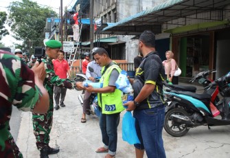 Kodim 0315/Tanjungpinang Gelar Patroli Simpatik dan Bagikan Beras di HUT TNI ke-80