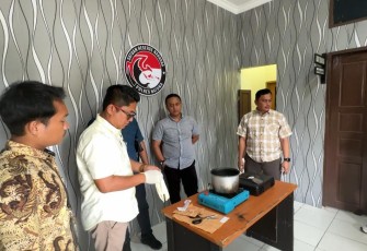 Satresnarkoba Polres Natuna Musnahkan Barang Bukti Sabu Hasil Temuan di Kapal Bahtera Nusantara 01