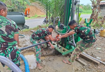 TNI Bangun Sumur Bor di Sejumlah Wilayah Aceh
