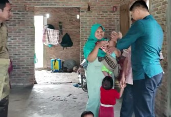 Karutan Pangkalan Brandan Erwin Siregar Bersama Puskesmas Securai Kunjungi Rumah Warga Berikan Bantuan Guna Mendukung Program Presiden Prabowo dan Program Akselerasi Menteri Imigrasi dan Pemasyarakatan.