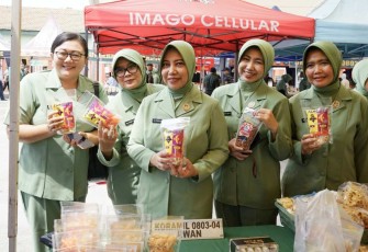 Bazar Murah TNI di Makorem 081/Dsj